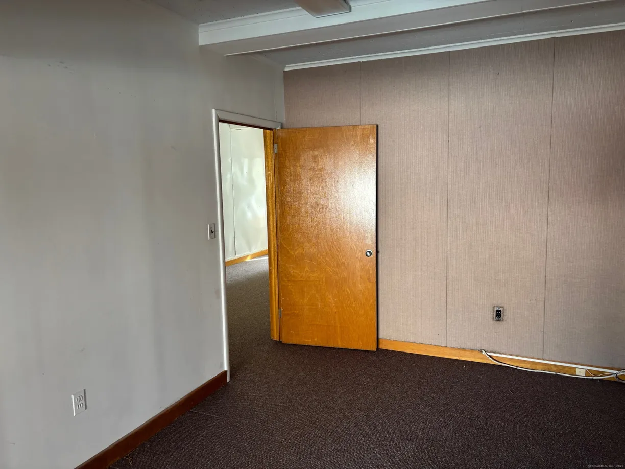 Greenwich Real Estate | View 11 Bath Street | Listing