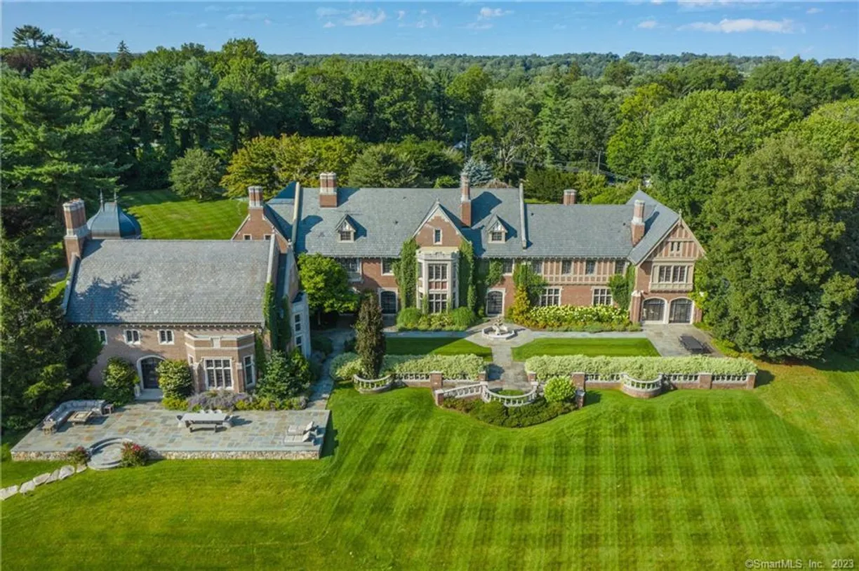 Greenwich Real Estate | View 544 Oenoke Ridge | Listing
