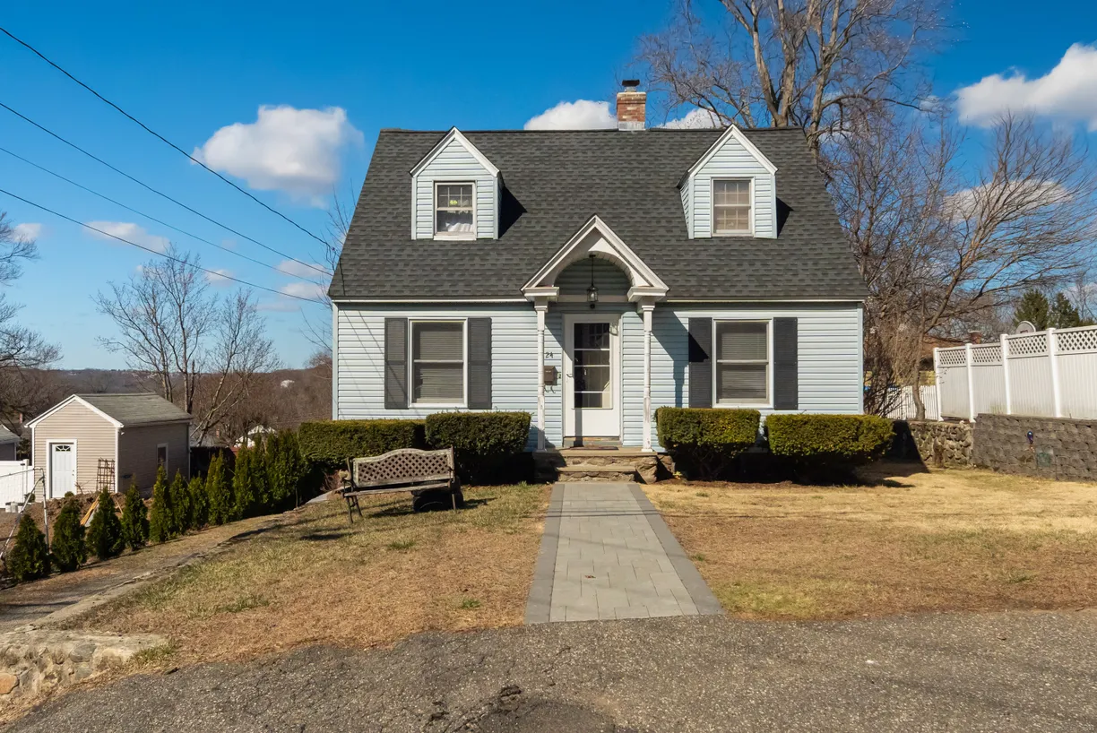 Greenwich Real Estate | View 24 Morris Street | 3 Beds, 1 Bath