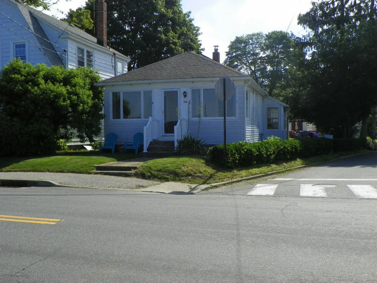 Greenwich Real Estate | View 99 Niantic River Road | 1 Bed, 1 Bath