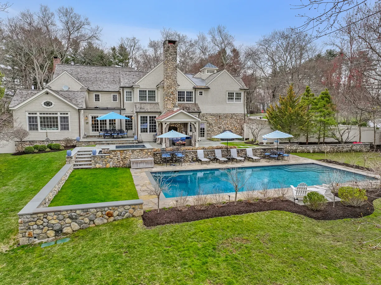 Greenwich Real Estate | View 652 Ponus Ridge | Listing