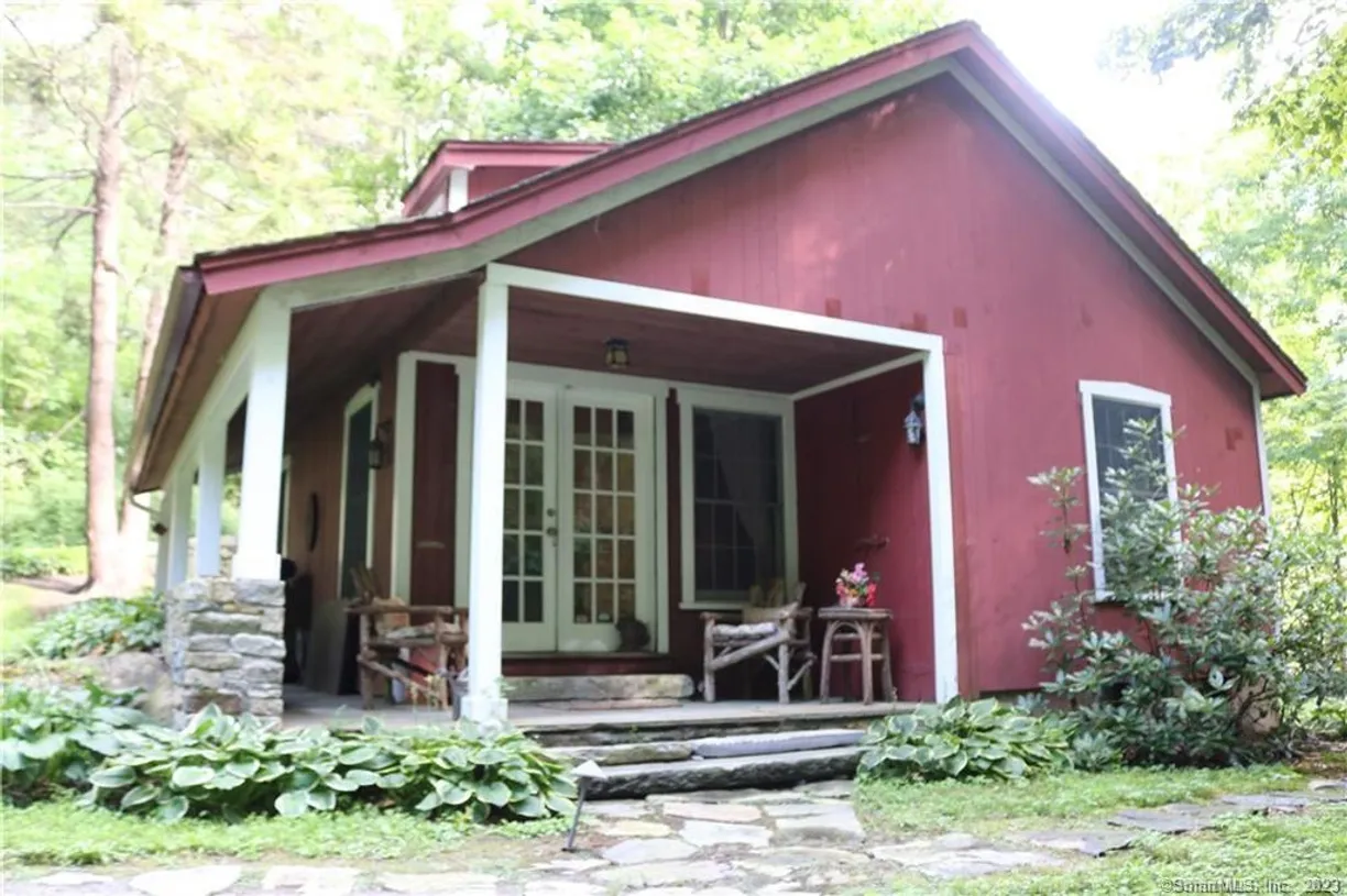 Greenwich Real Estate | View  | 1 Bed, 1 Bath