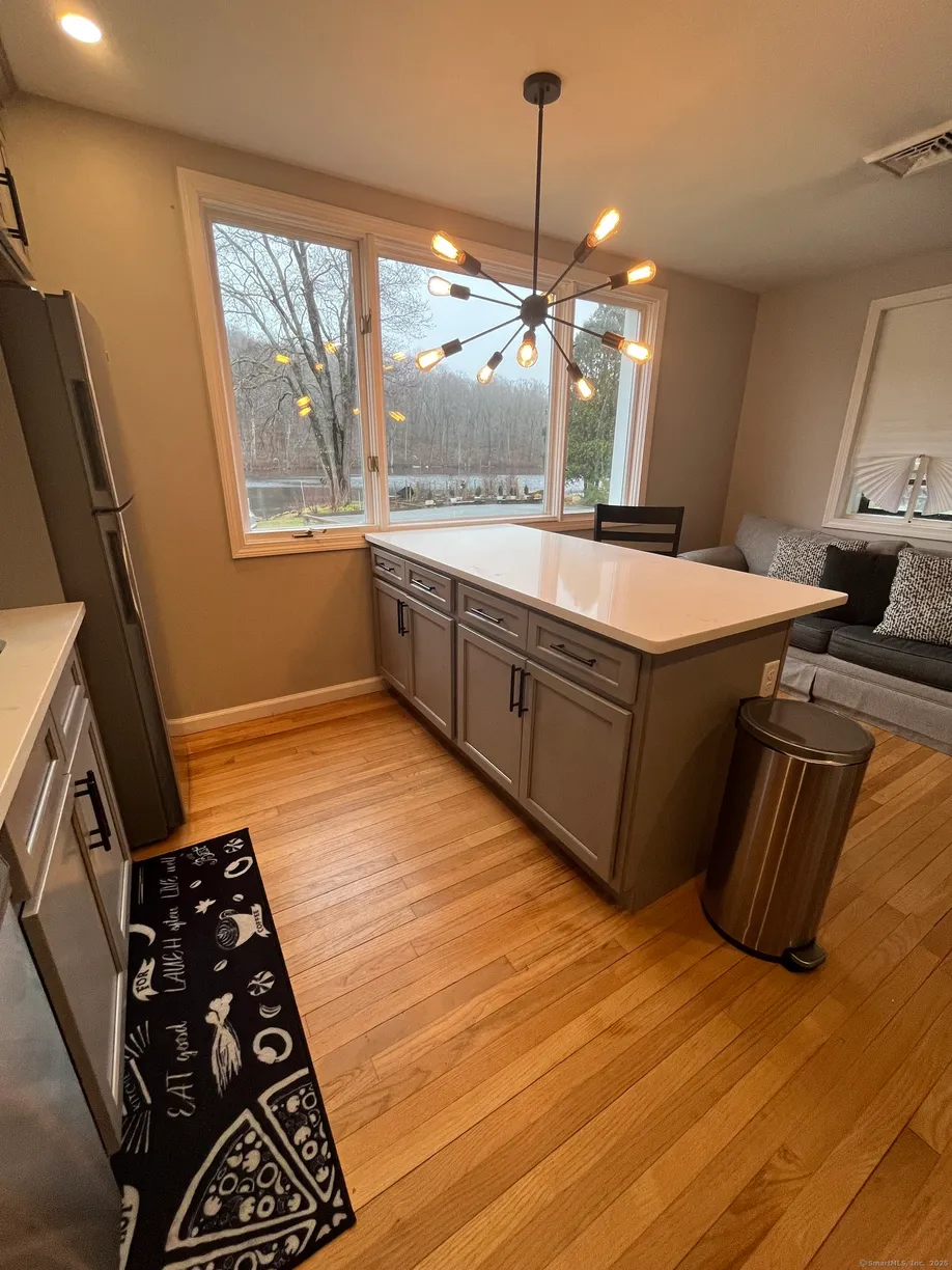 Greenwich Real Estate | View 538 Winthrop Road, 9 | Listing