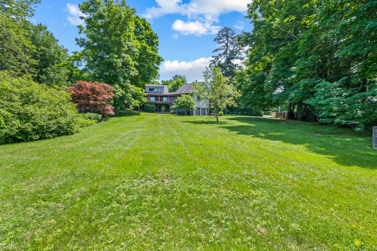 Greenwich Real Estate | View 248 Island Trail | 3 Beds, 2 Baths