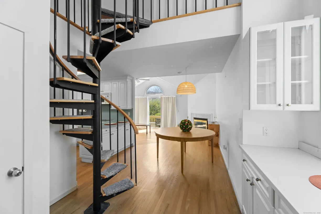 Greenwich Real Estate | View 15 Perry Avenue, B2 | Listing
