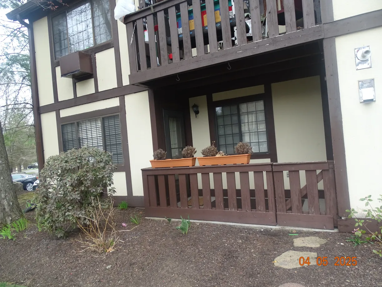 Greenwich Real Estate | View 1 Andover Court, 1 | Listing