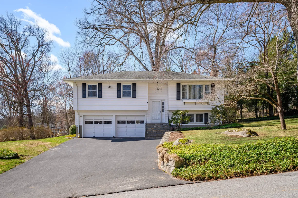 Greenwich Real Estate | View 79 Candlewood Lake Road | 3 Beds, 2 Baths