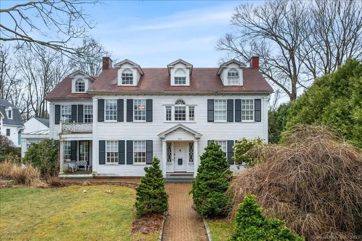 Greenwich Real Estate | View 262 Broadway | 6 Beds, 4 Baths