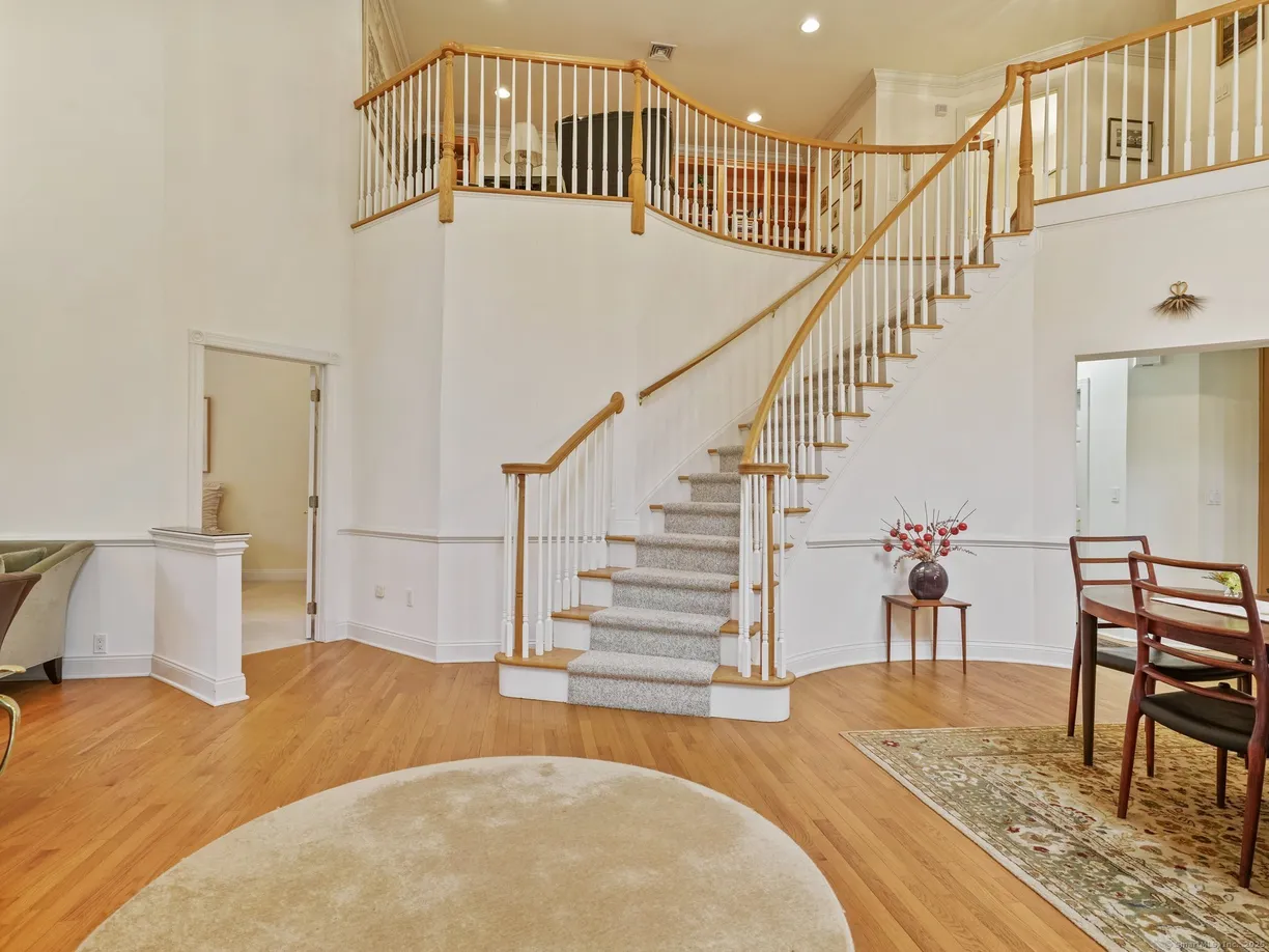 Greenwich Real Estate | View 15 Regency Circle, 15 | Listing