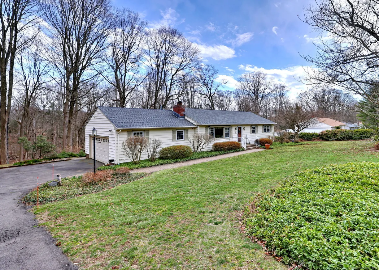 Greenwich Real Estate | View 813 Riverside Drive | Listing