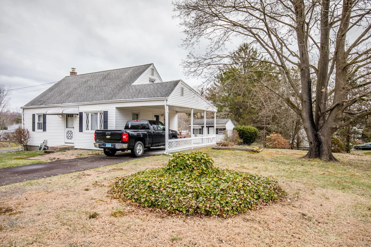 Greenwich Real Estate | View 13 Reskin Drive | 3 Beds, 1 Bath