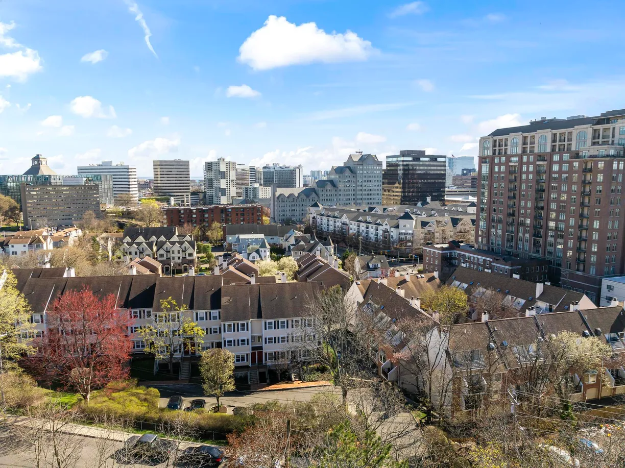 Greenwich Real Estate | View 18 Highland Road