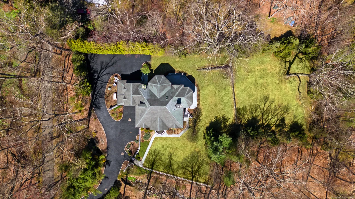 Greenwich Real Estate | View 139 Jelliff Mill Road | Listing