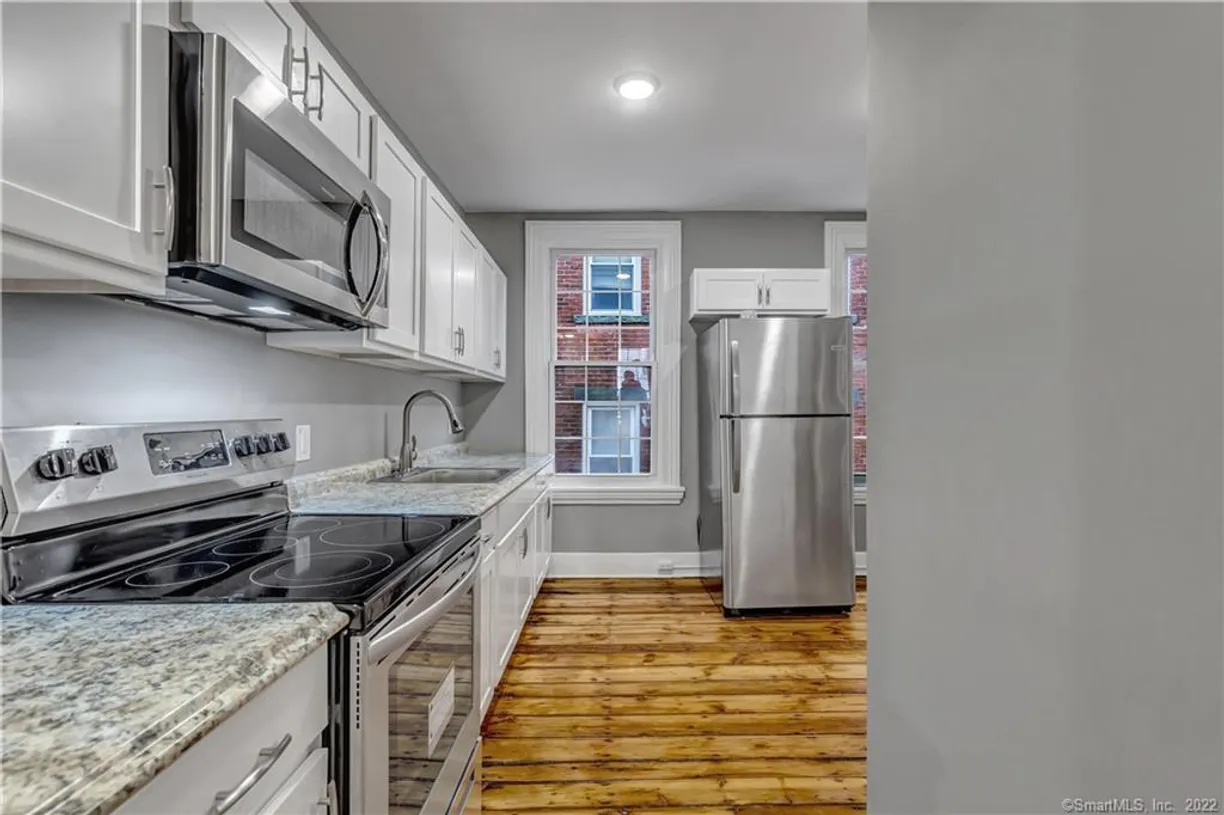 Greenwich Real Estate | View 981 State St Street, 2 | Listing