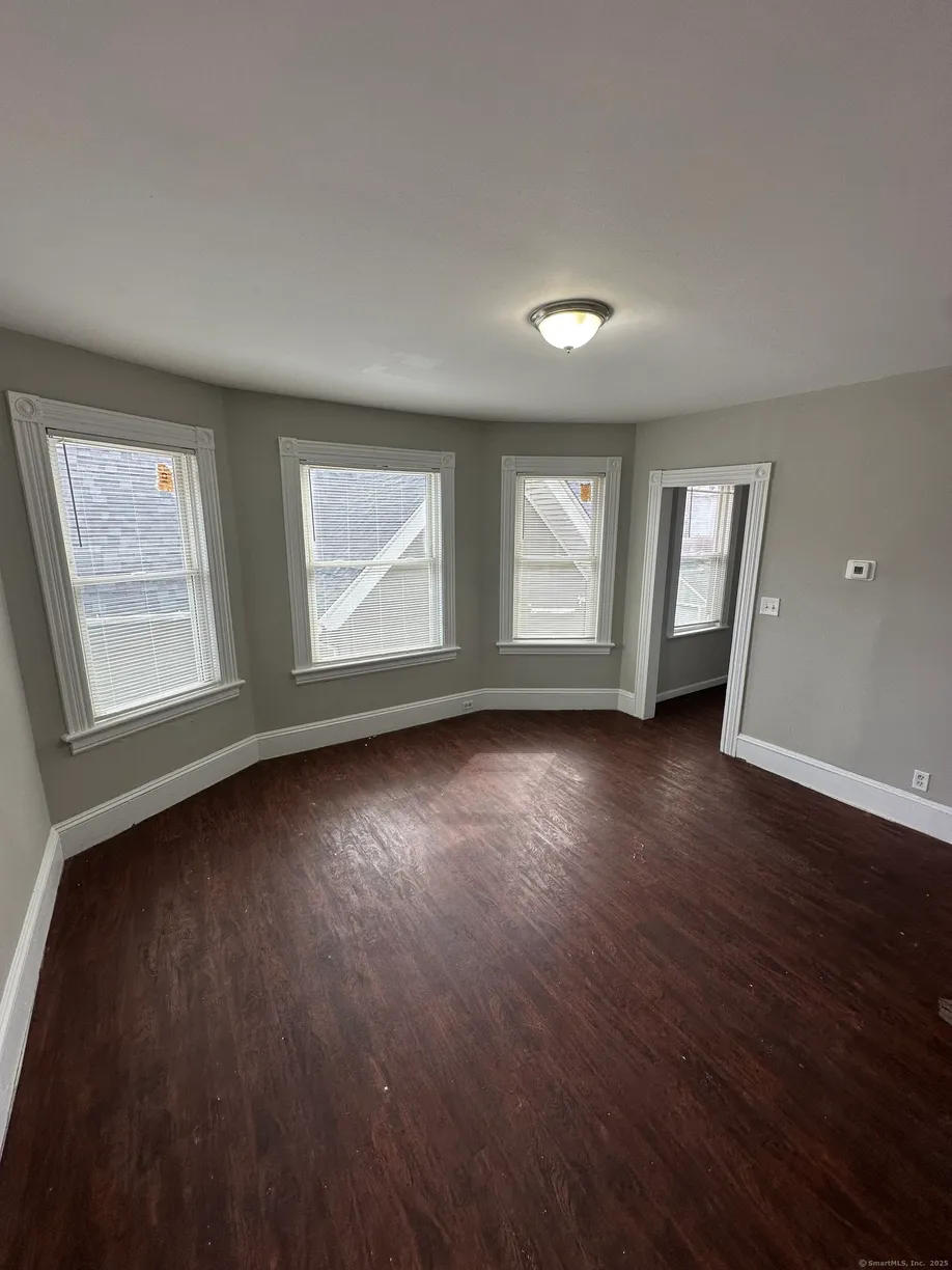 Greenwich Real Estate | View 275 Brooks Street, 2nd Floor | 3 Beds, 2 Baths