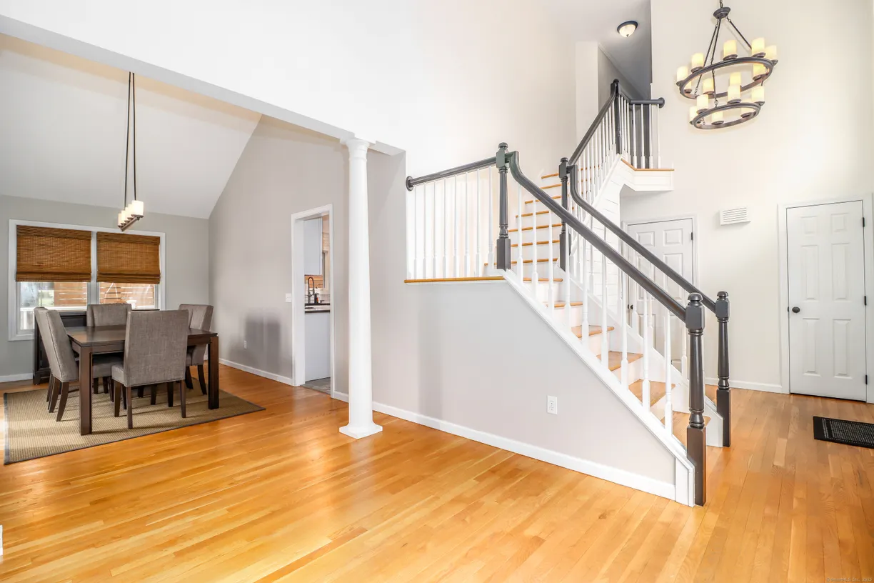 Greenwich Real Estate | View 5A Big Buck Lane | Listing