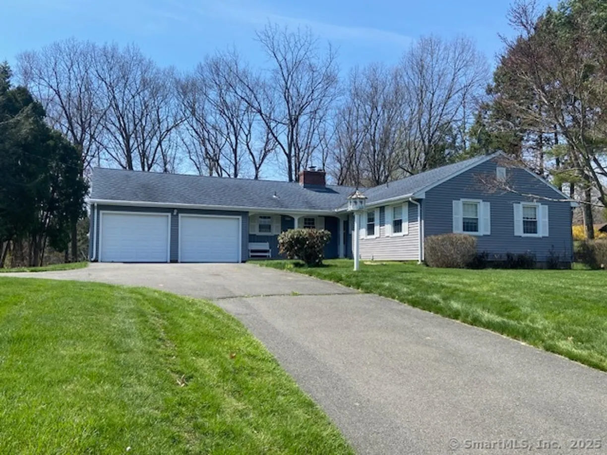 Greenwich Real Estate | View 208 Moore Hill Drive | 3 Beds, 2 Baths