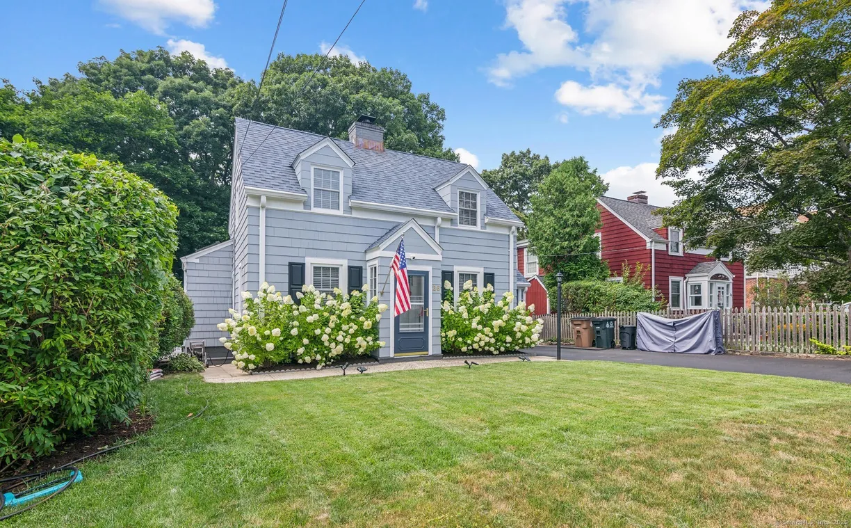 Greenwich Real Estate | View 26 Woodbury Avenue | Listing