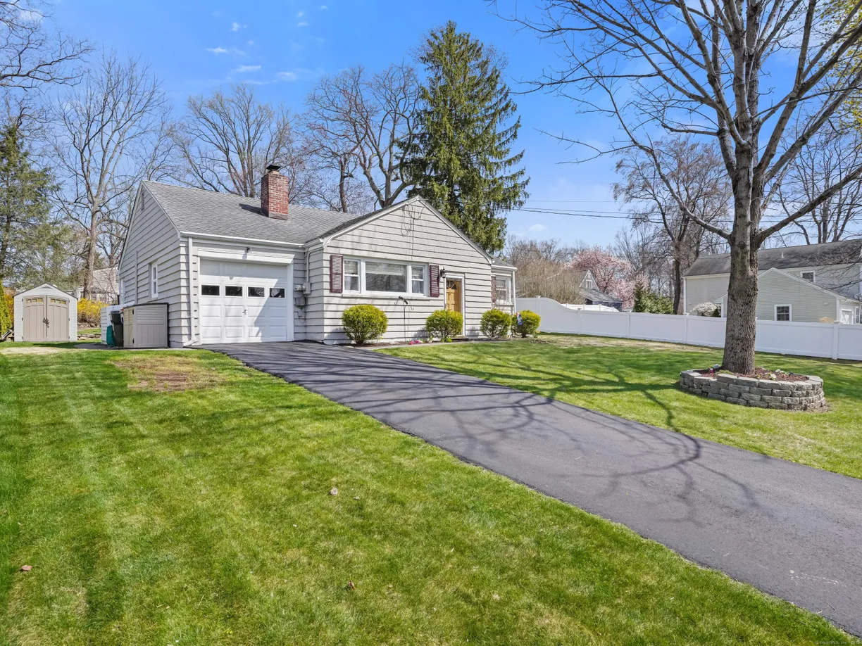 Greenwich Real Estate | View 8 Randolph Place | Listing