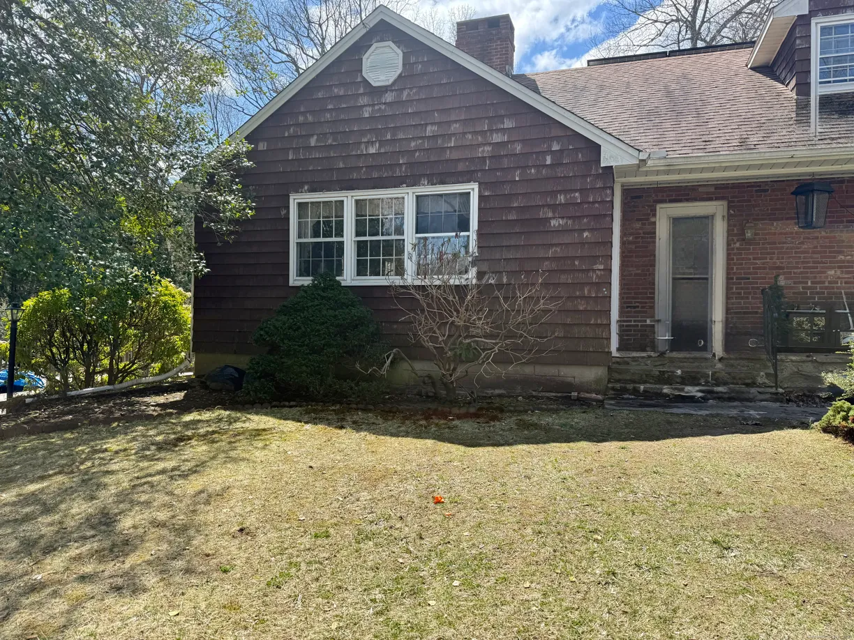 Greenwich Real Estate | View 58 Bee Mountain Road | 3 Beds, 3 Baths