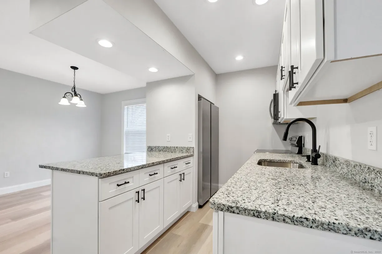 Greenwich Real Estate | View 231 North Main Street, B | Listing