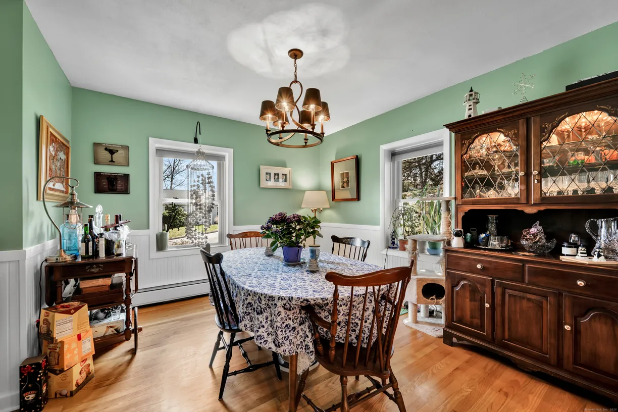 Greenwich Real Estate | View 98 Aetna Avenue | Listing
