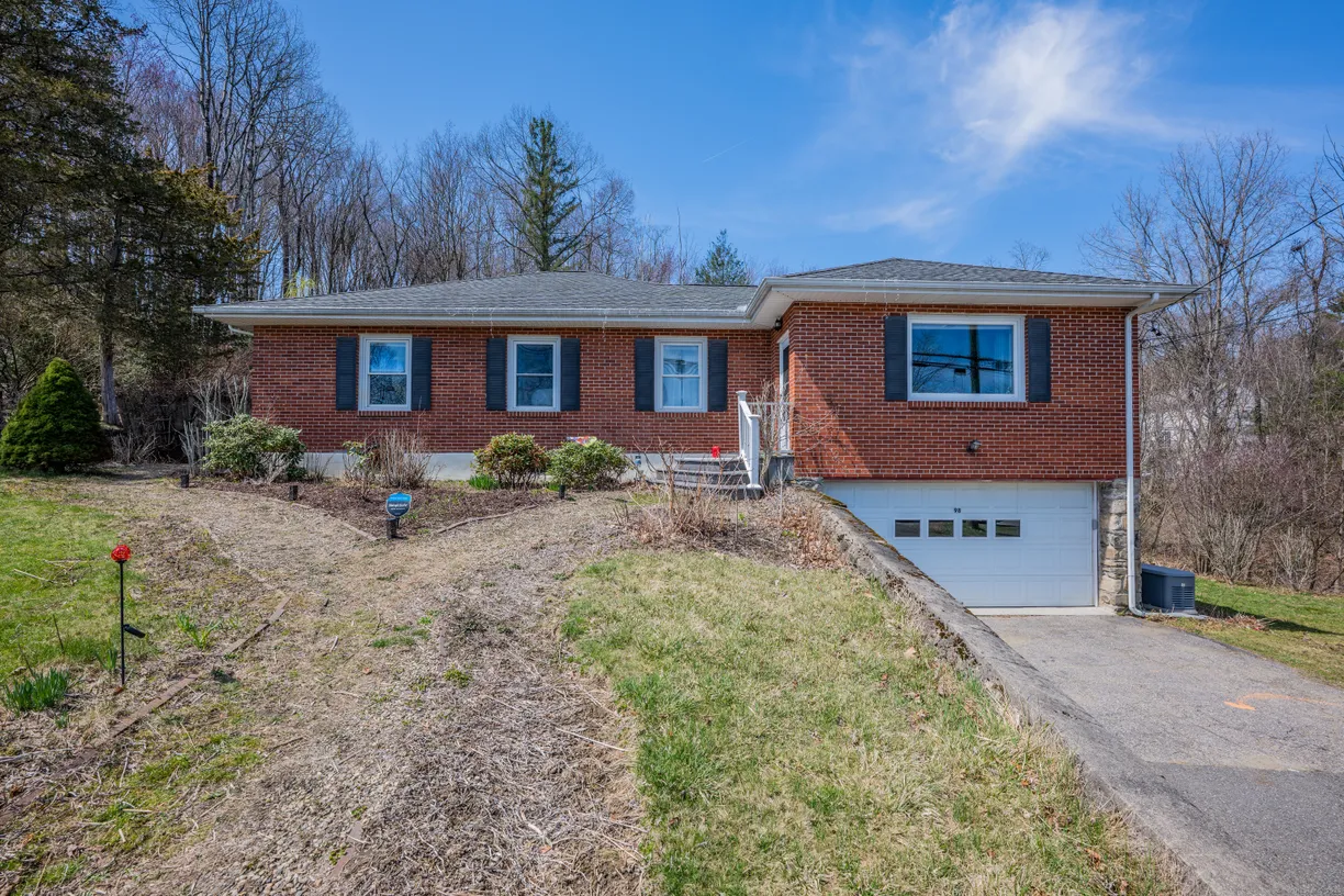 Greenwich Real Estate | View 98 Aetna Avenue | 3 Beds, 1 Bath