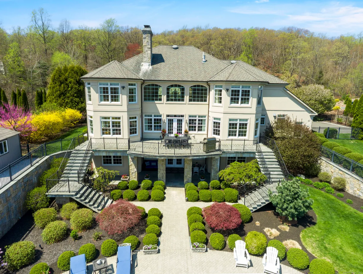 Greenwich Real Estate | View 22 Nature Lane | Listing