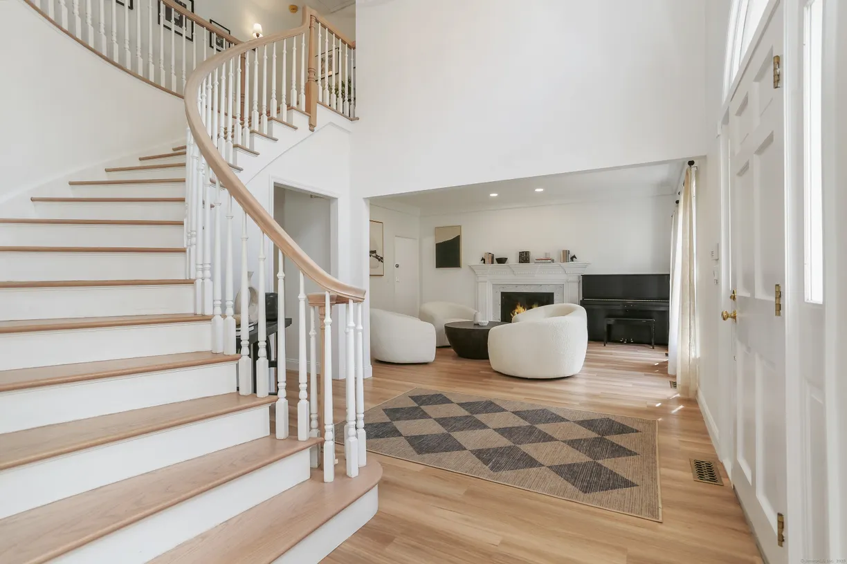 Greenwich Real Estate | View 22 Grandview Drive | Listing