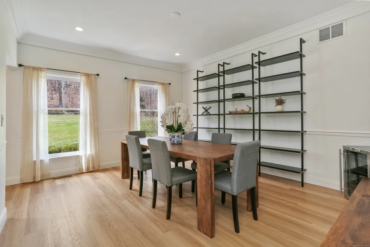 Greenwich Real Estate | View 22 Grandview Drive | Listing