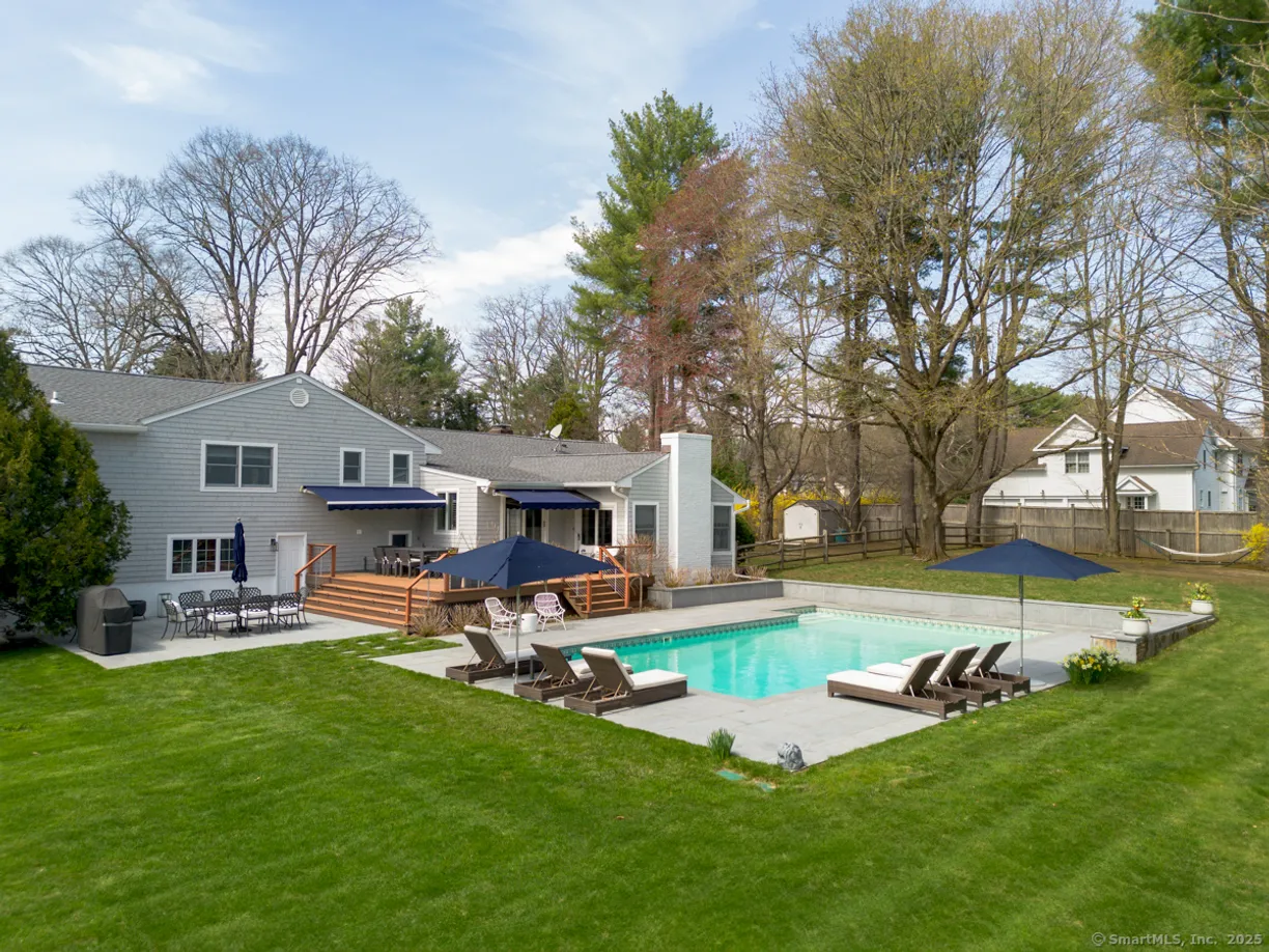 Greenwich Real Estate | View 30 Easton Road | 4 Beds, 5 Baths