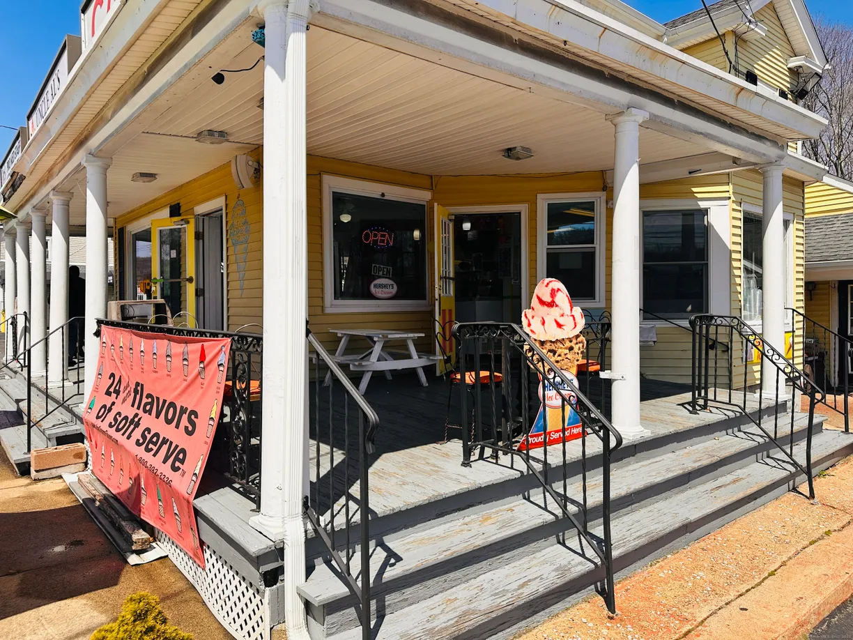 Greenwich Real Estate | View 444 Main Street | Listing