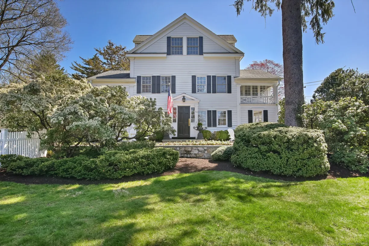 Greenwich Real Estate | View 621 Weed Street | 4 Beds, 3 Baths