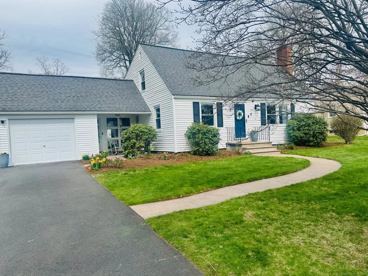 Greenwich Real Estate | View 6 Washington Street | 3 Beds, 2 Baths