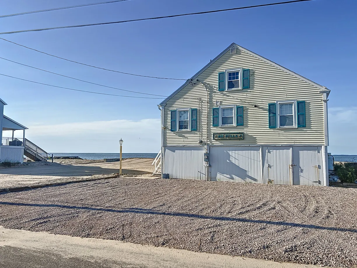 Greenwich Real Estate | View 75 Circle Beach Road | Listing