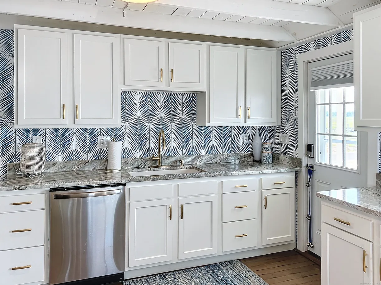 Greenwich Real Estate | View 75 Circle Beach Road | Listing