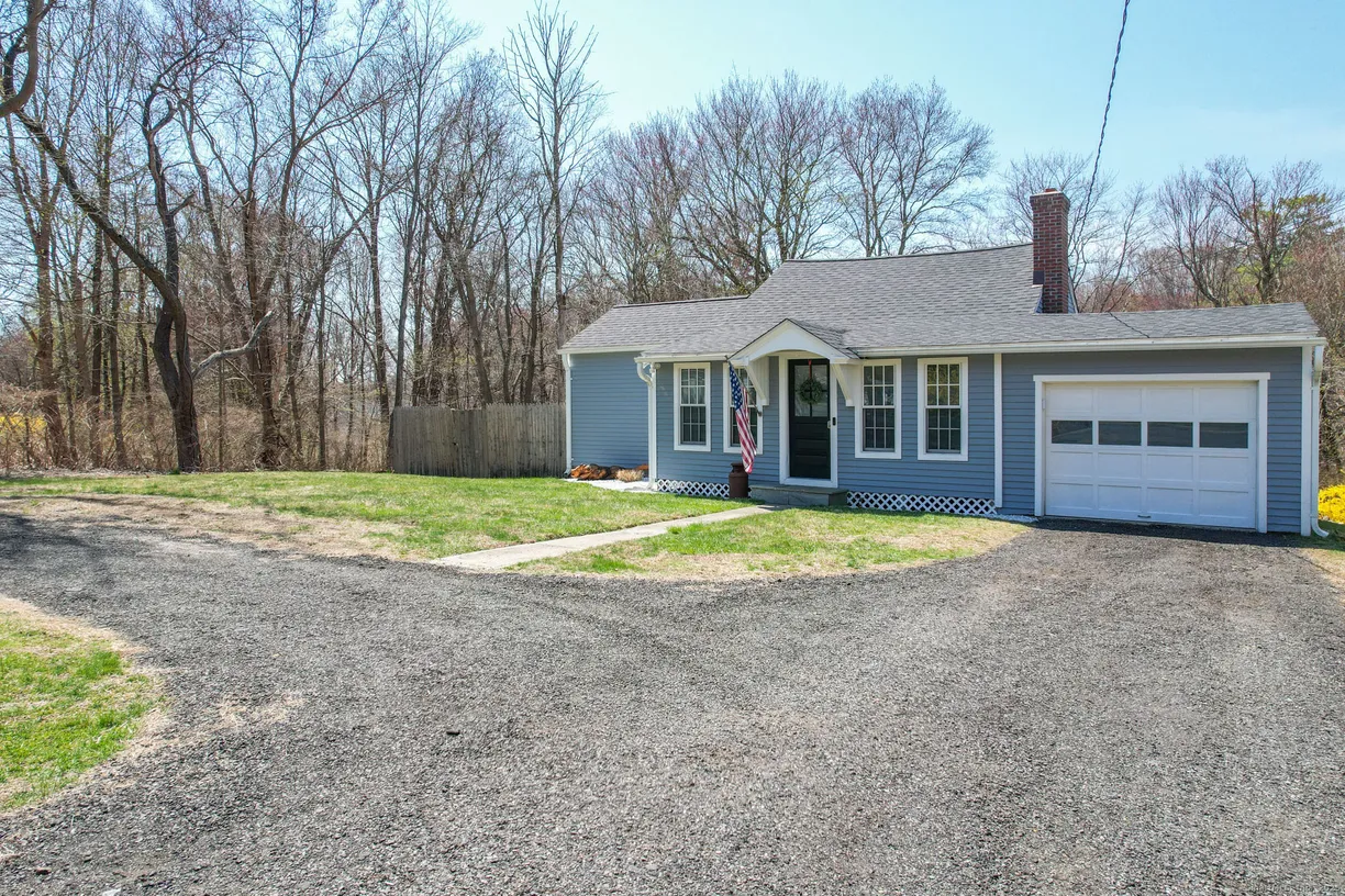 Greenwich Real Estate | View 119 Christian Road | Listing