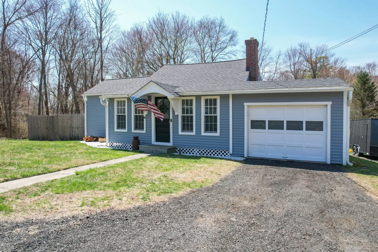 Greenwich Real Estate | View 119 Christian Road | Listing