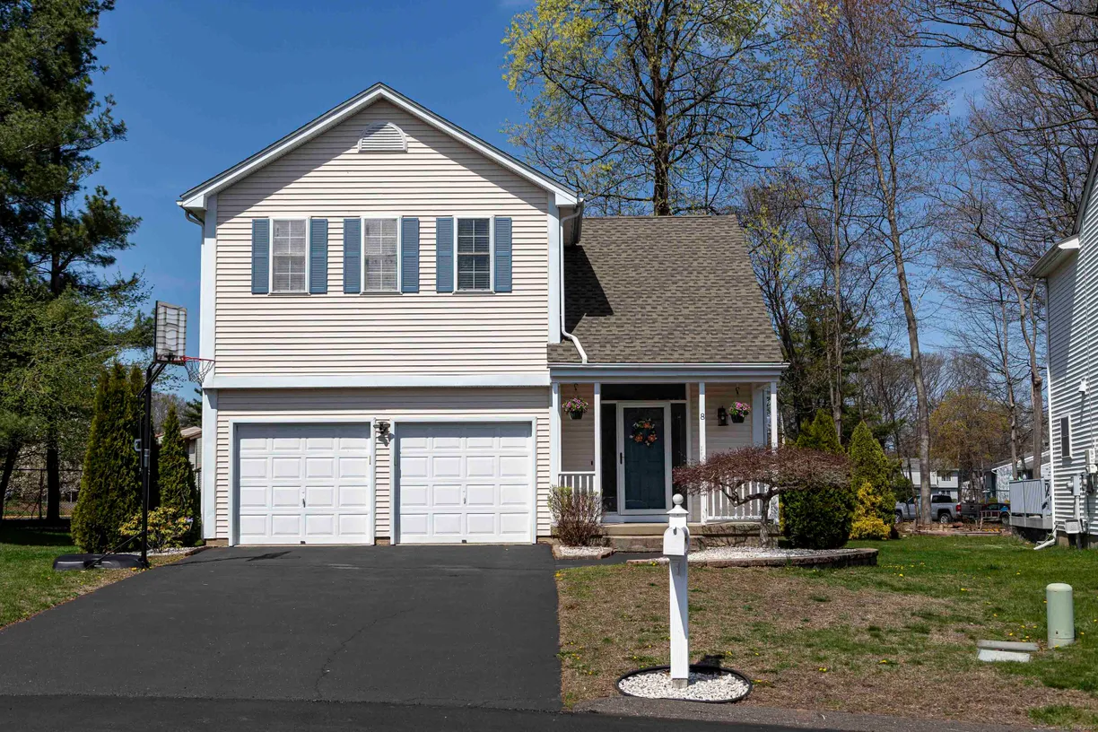 Greenwich Real Estate | View 8 Bittersweet Court | 3 Beds, 2 Baths