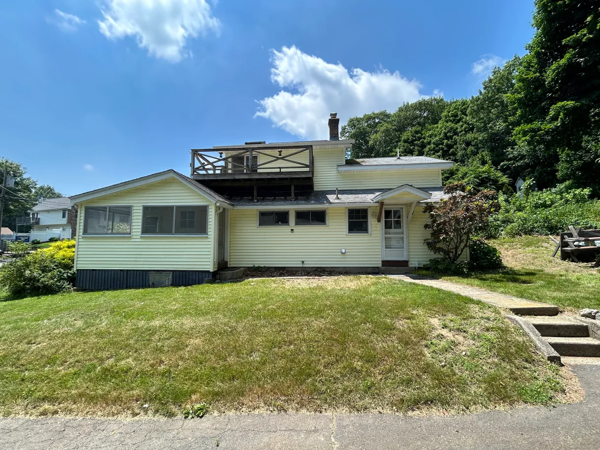 Greenwich Real Estate | View 27 Donovan Court | Listing