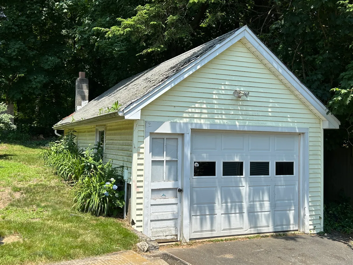 Greenwich Real Estate | View 27 Donovan Court | Listing