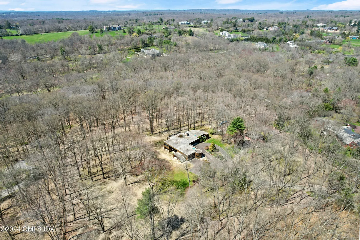 Greenwich Real Estate | View 958 Lake Avenue | Listing