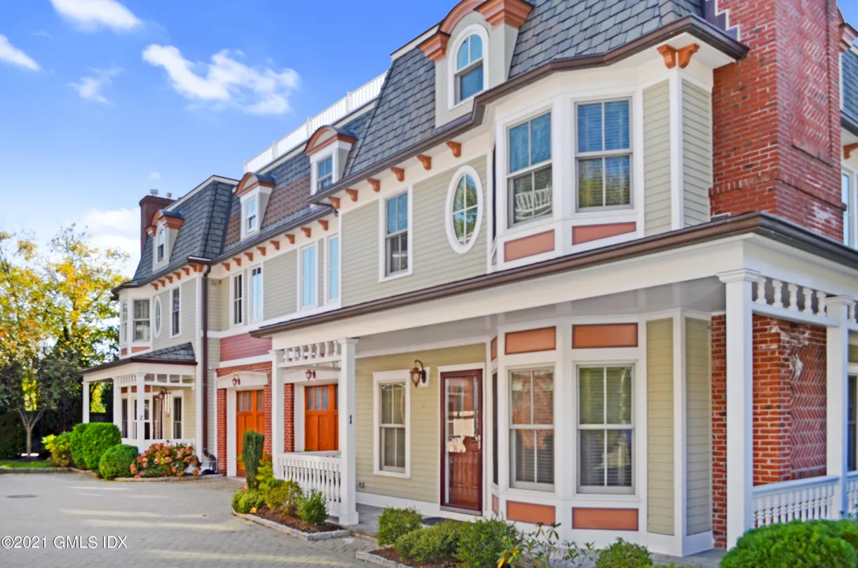 Greenwich Real Estate | View 282 Bruce Park Avenue, 2 | 4 Beds, 4 Baths
