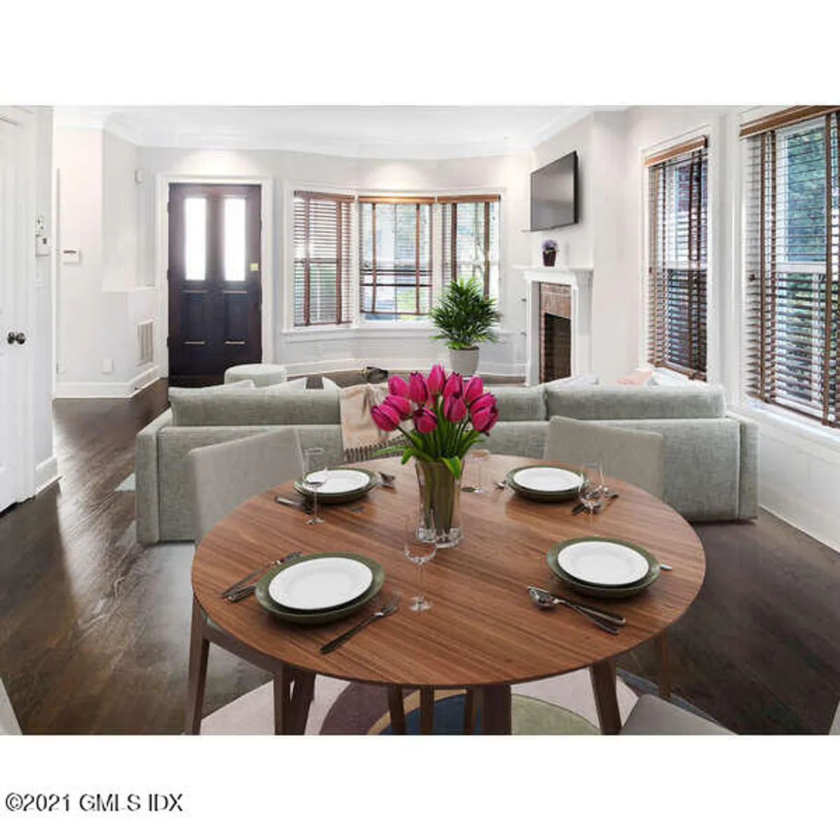 Greenwich Real Estate | View 282 Bruce Park Avenue, 2 | Listing