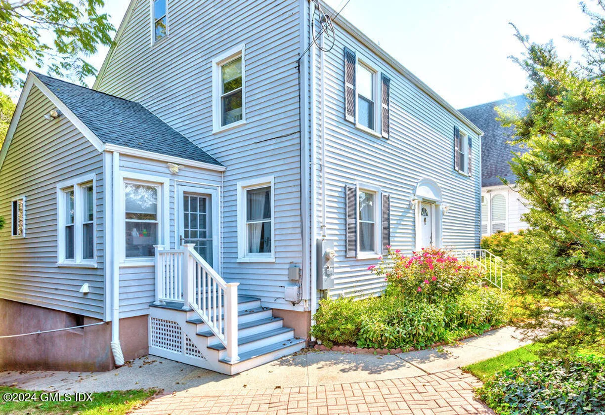 Greenwich Real Estate | View 82 Thimble Island Road | Listing