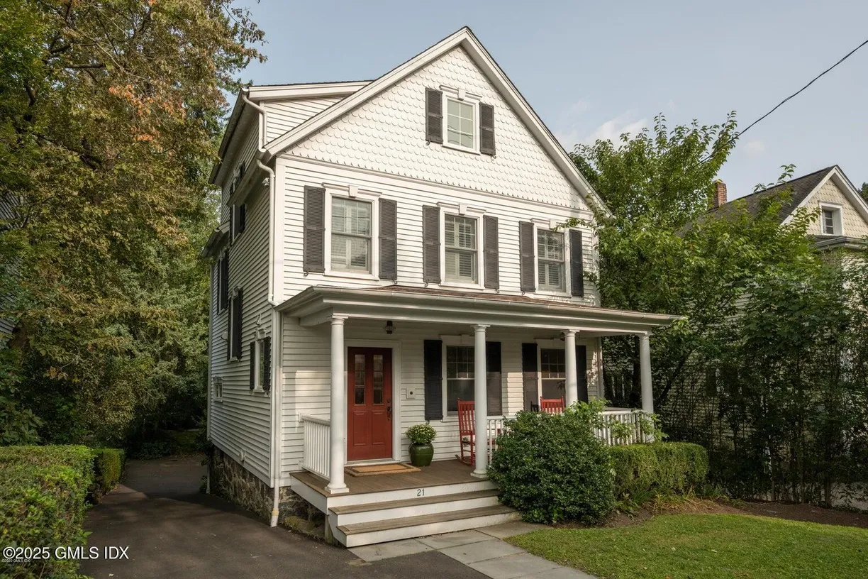 Greenwich Real Estate | View 21 Prospect Street | 4 Beds, 2 Baths
