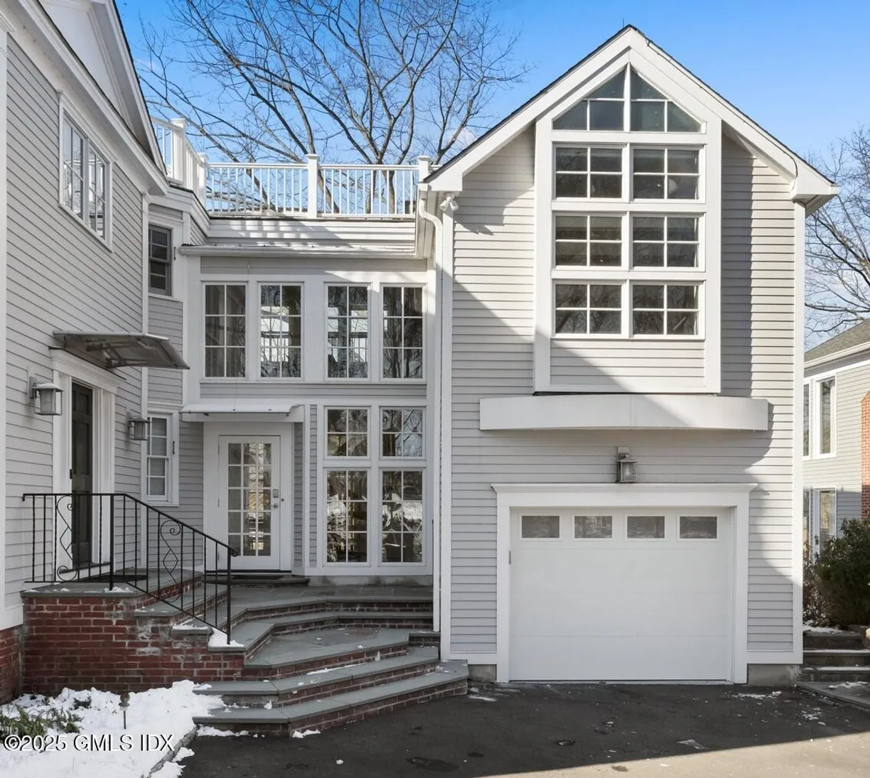 Greenwich Real Estate | View 84 Indian Harbor Drive | 1 Bed, 1 Bath