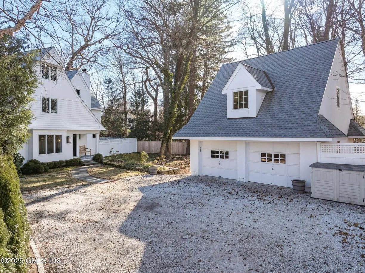 Greenwich Real Estate | View 14 Tyler Lane | 4 Beds, 4 Baths