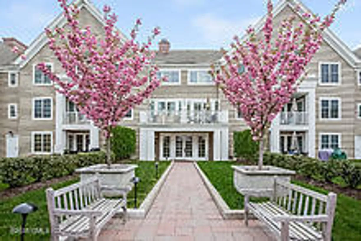 Greenwich Real Estate | View 77 Havemeyer Lane, 224 | 2 Beds, 2 Baths