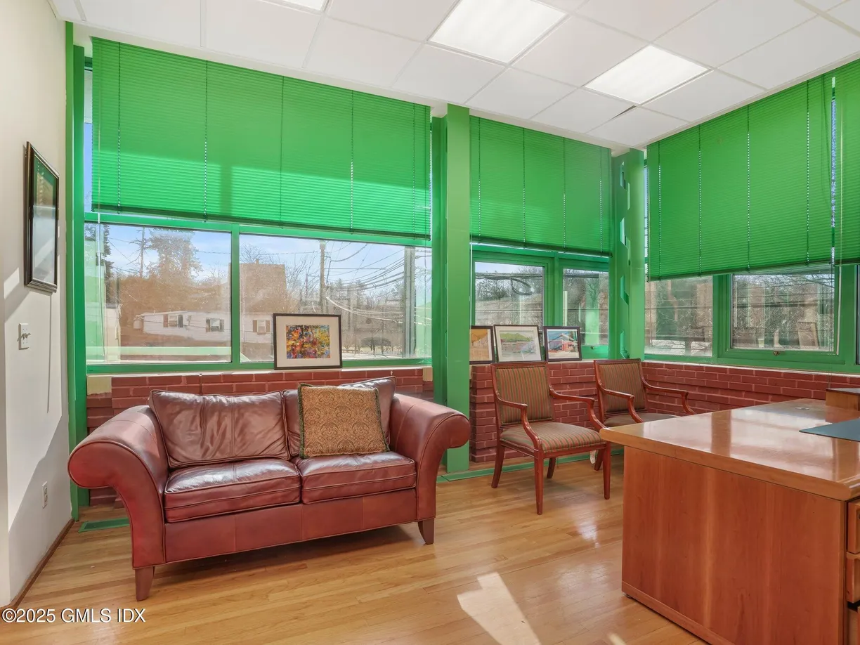 Greenwich Real Estate | View 263 Glenville Road, 1 | Listing